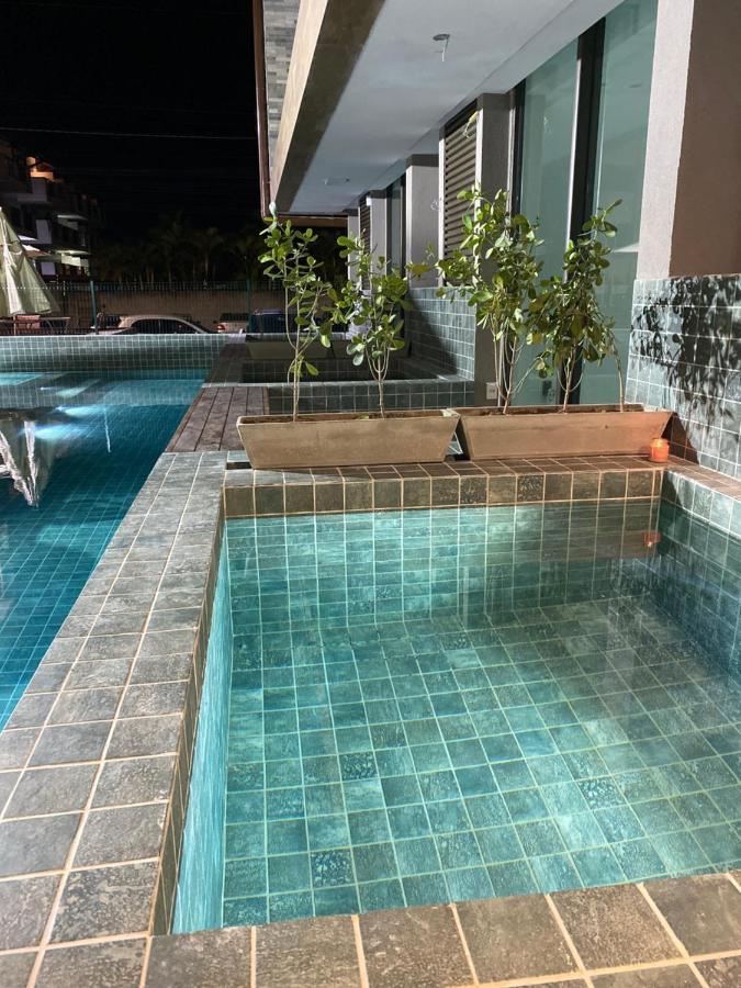 Flat Sunny Hall Pe Piscina Privativa *
